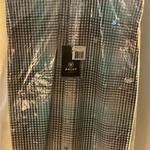 Men’s Ariat shirt